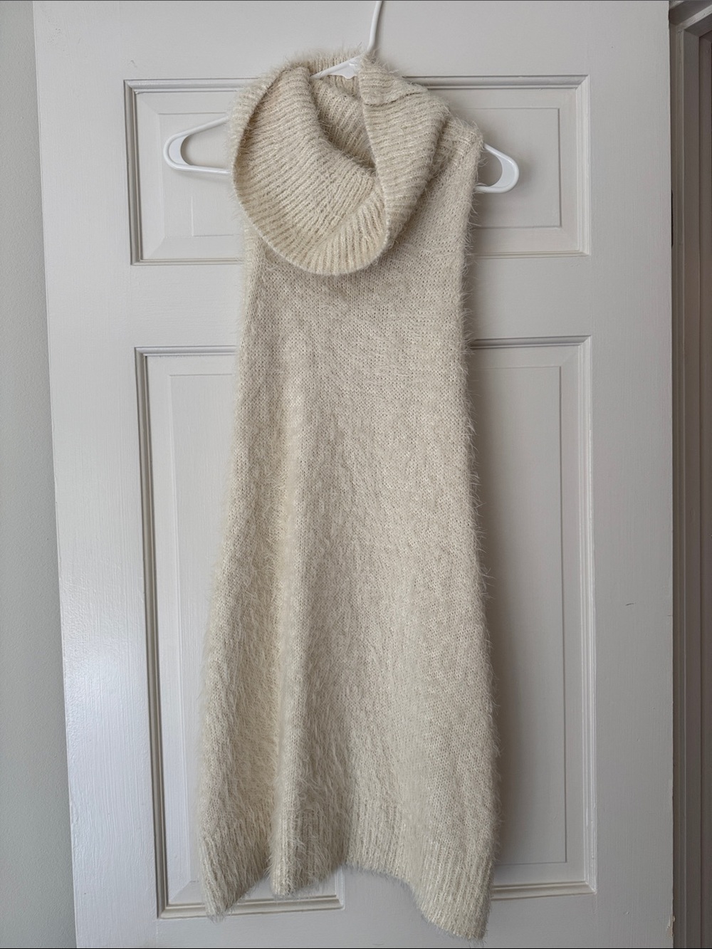 Show me your mumu Sleeveless Turtleneck Sweater